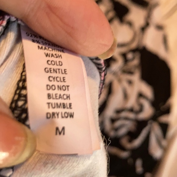 Fabulegs leggings & whimsical top - Picture 5 of 7